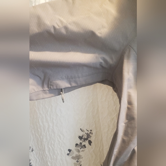 North Face Lightweight Jacket - Picture 4 of 5